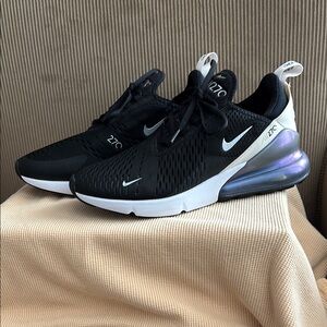 Women’s Nike Air Max 270